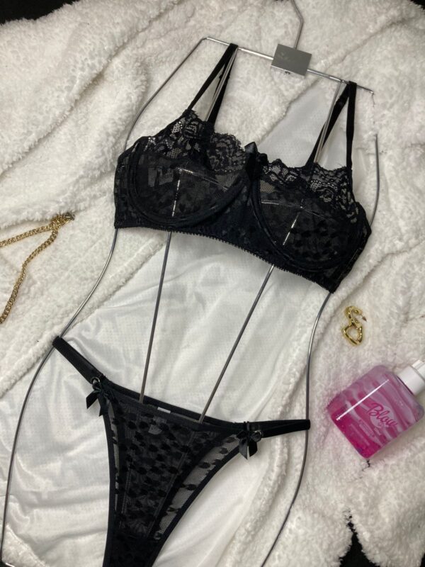 Conjunto Sensual Preto em Tule – Sem Bojo
