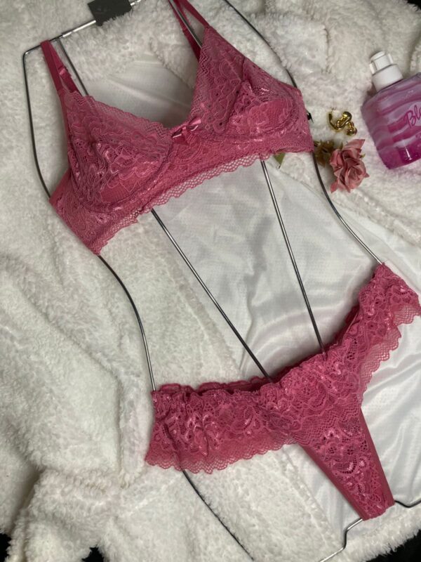 Conjunto Lingerie em Renda – Rose Sensual