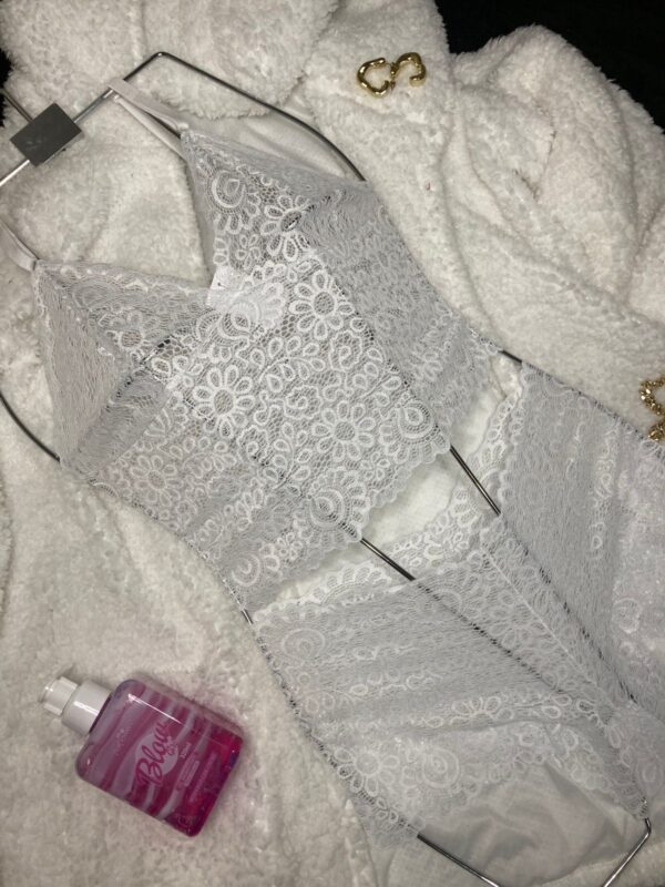 Conjunto Lingerie em Renda Branca – Sem Bojo - Imagem 2