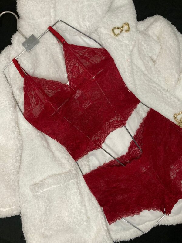 Conjunto Lingerie em Renda Vermelha – Sem Bojo